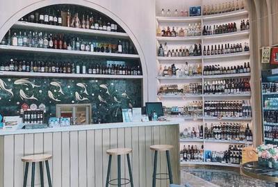 &ldquo;酒庫&rdquo;、&ldquo;酒窖&rdquo;業態走紅,高端玩家在微醺經濟里找到新賽道了